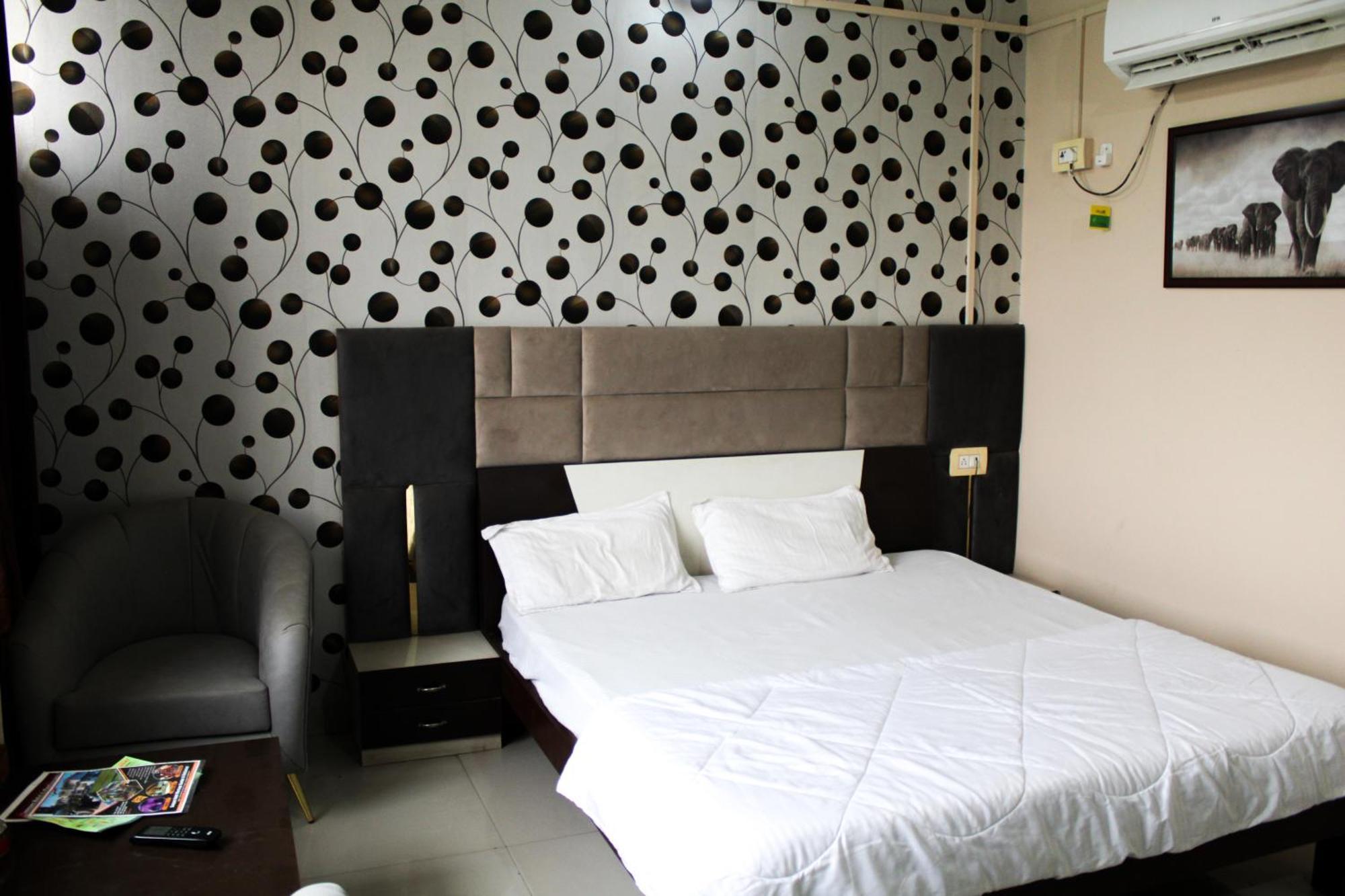 Sangam Hotel Chirawa Exterior photo